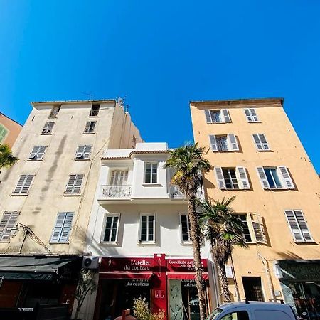 Les Suites R Bonaparte - Appartements De Standing Au Coeur De La Vieille Ville Pietonne Ajaccio  Dış mekan fotoğraf