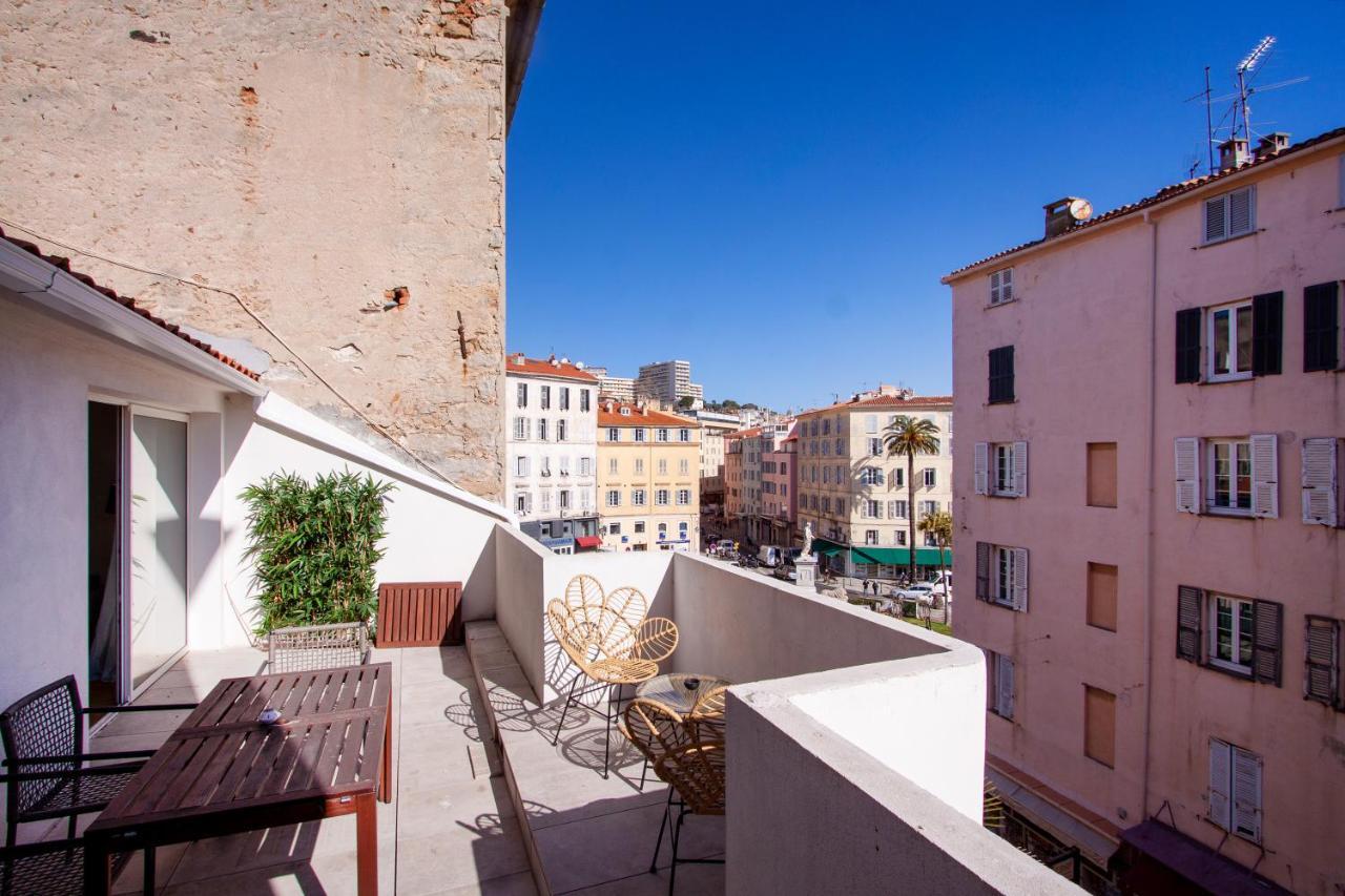 Les Suites R Bonaparte - Appartements De Standing Au Coeur De La Vieille Ville Pietonne Ajaccio  Dış mekan fotoğraf