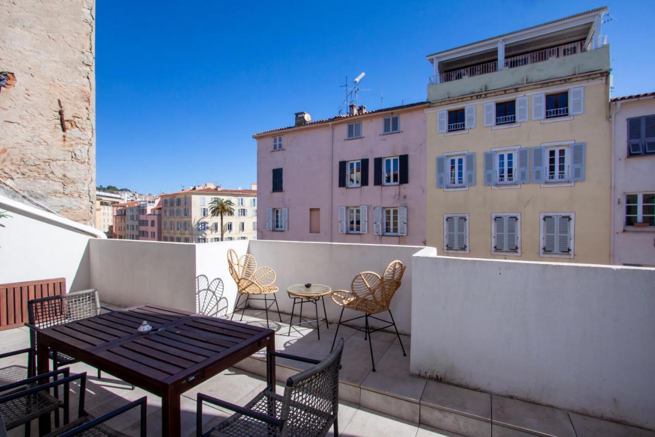 Les Suites R Bonaparte - Appartements De Standing Au Coeur De La Vieille Ville Pietonne Ajaccio  Dış mekan fotoğraf